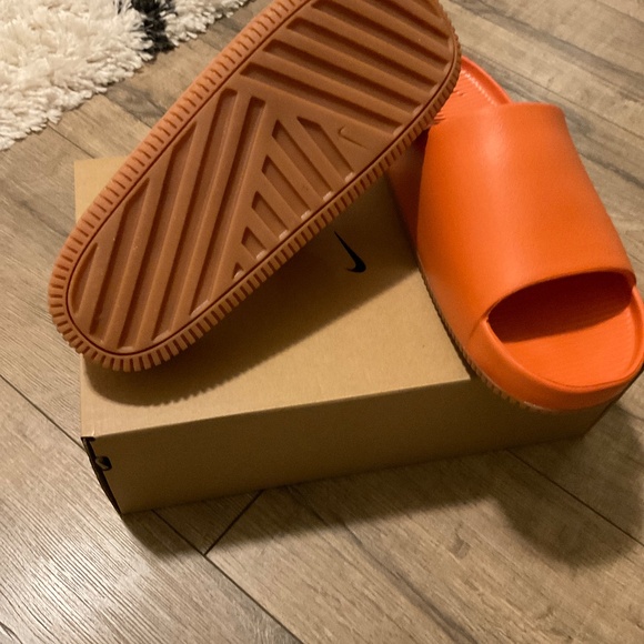 Nike Calm Slides - Picture 4 of 6